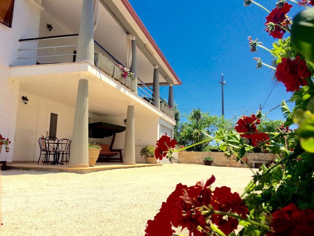B&B All'Ombra Degli Ulivi Ostuni Bagian luar foto