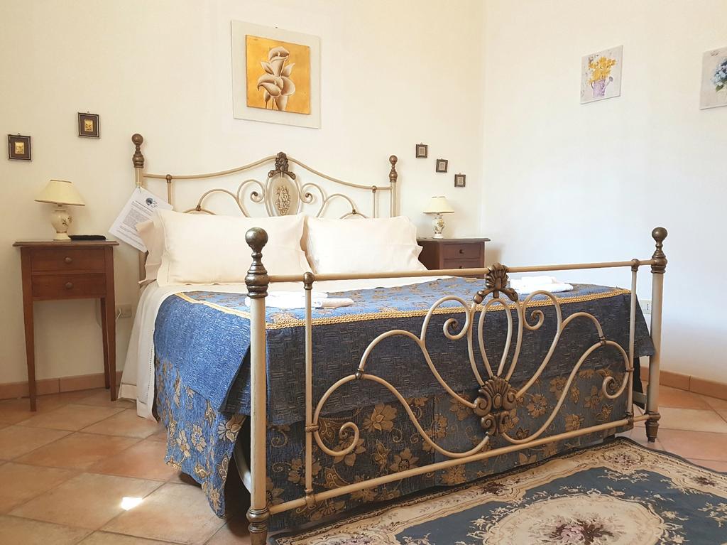 B&B All'Ombra Degli Ulivi Ostuni Bagian luar foto